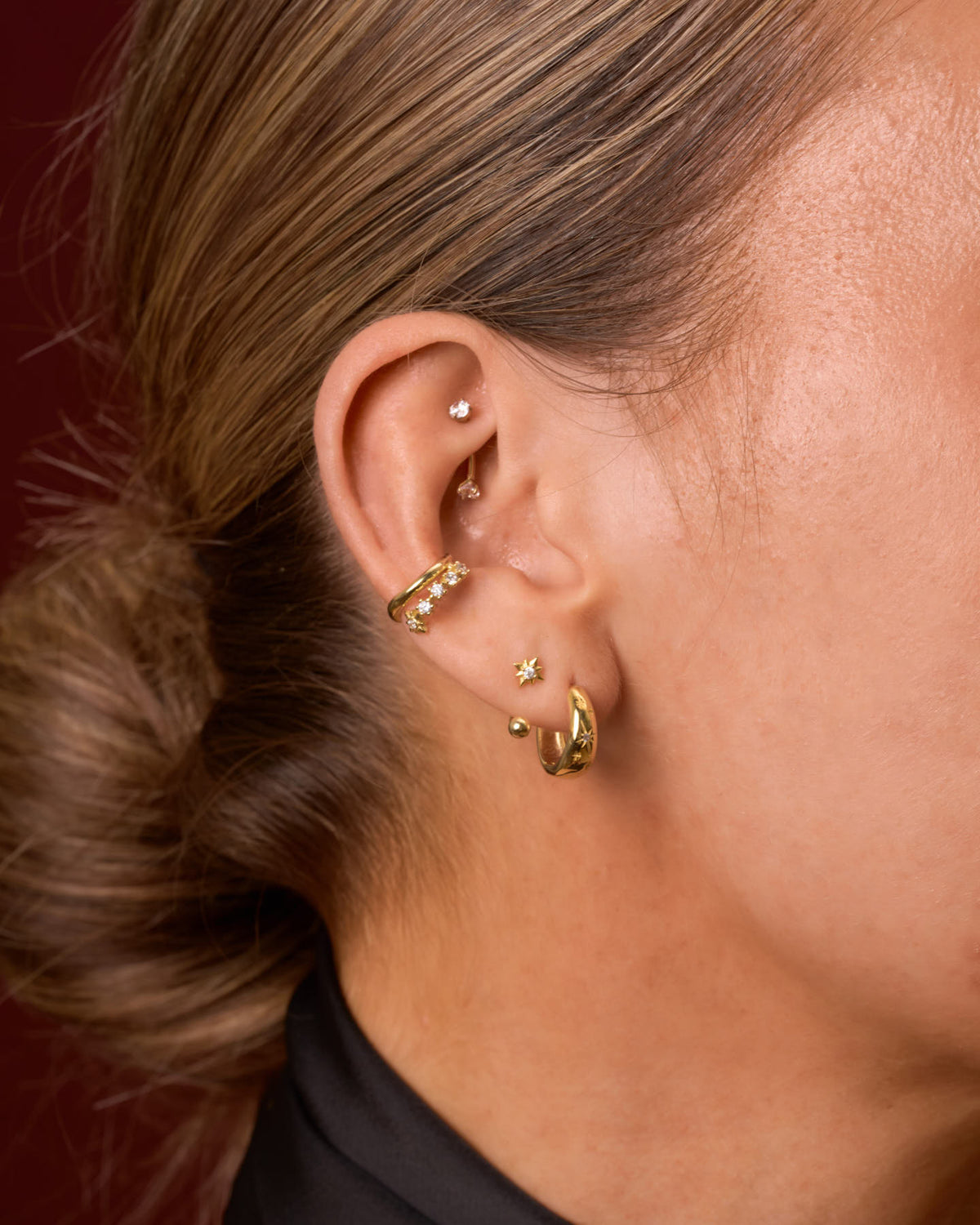 Double Crystal Star Wavy Ear Cuff In Gold