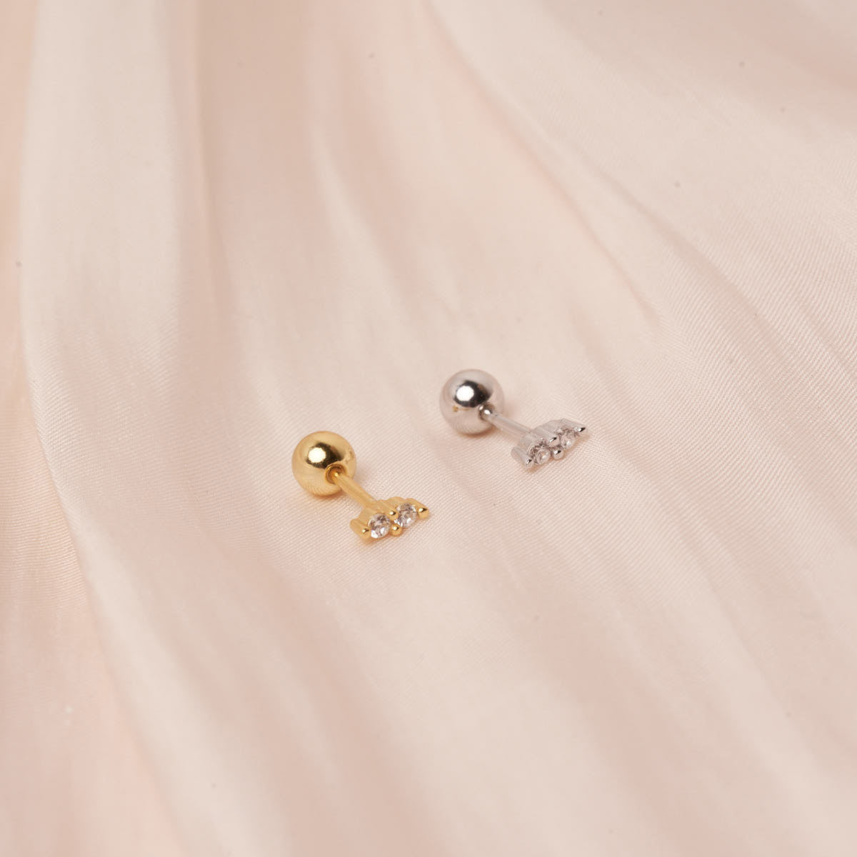 Duo Crystal Barbell Studs In Gold - LÉA