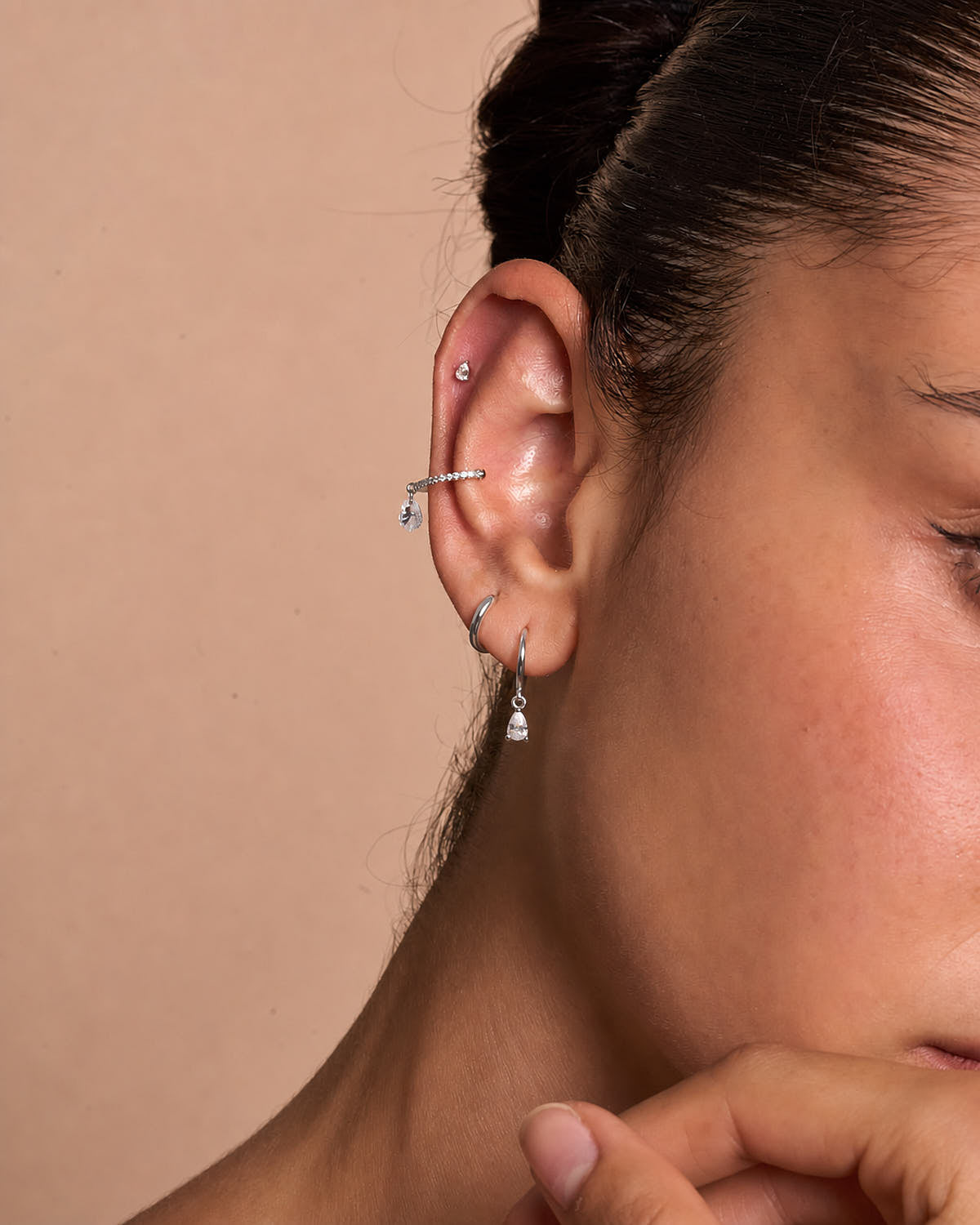 Titanium Teardrop Flat Back Stud In Silver