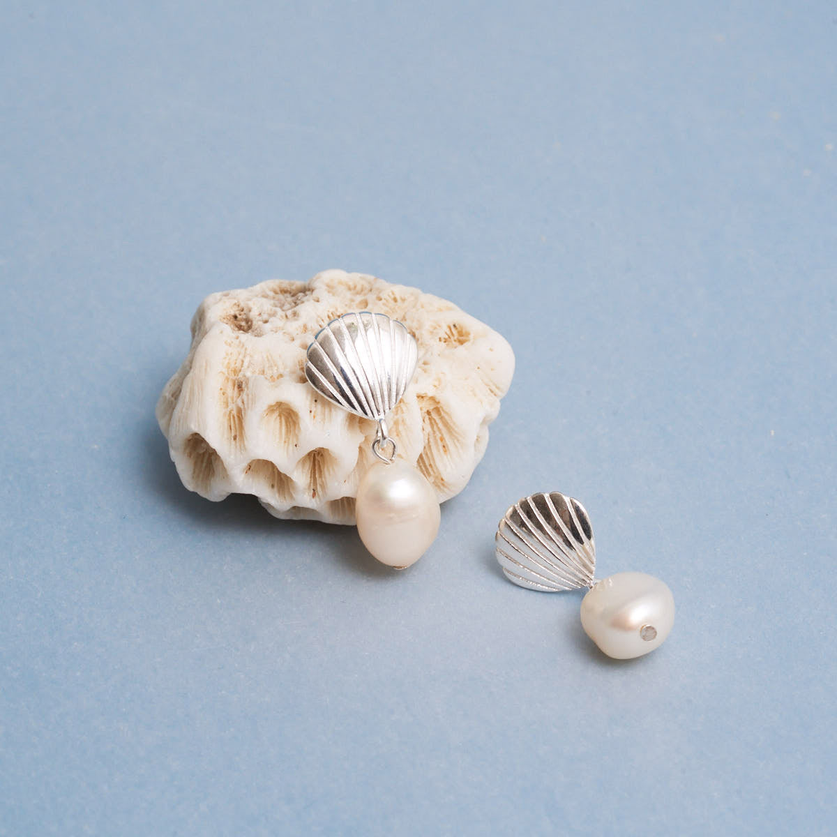 Seashell Pearl Drop Earrings In Silver | LÉA