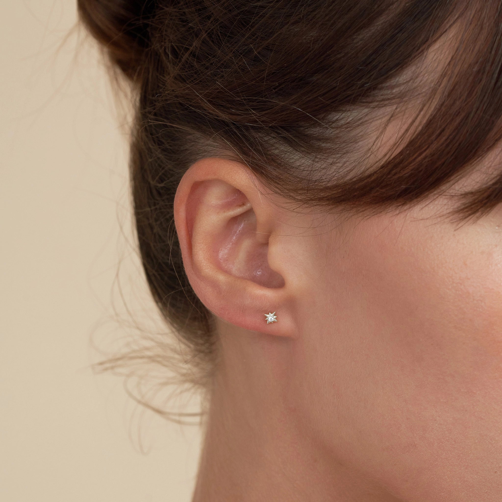 Starburst Helix Barbell Stud In Silver