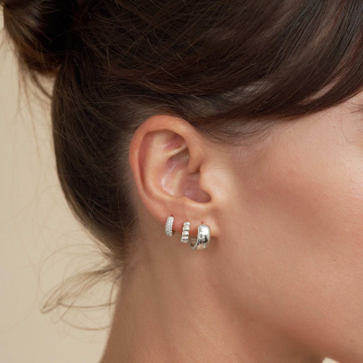 Chubby Beaded Huggies In Silver - LÉA