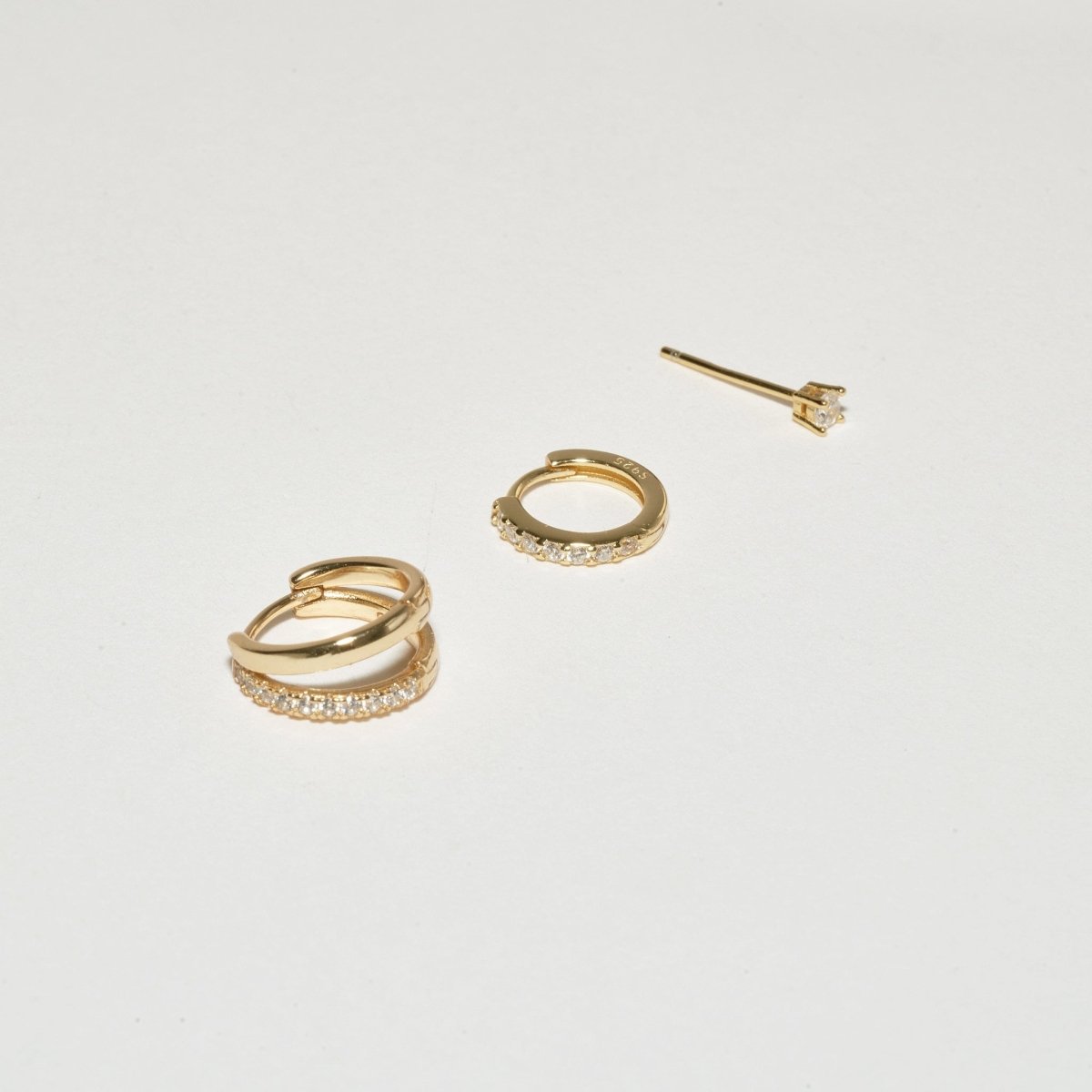 Everyday Crystal Huggies Set in Gold - LÉA