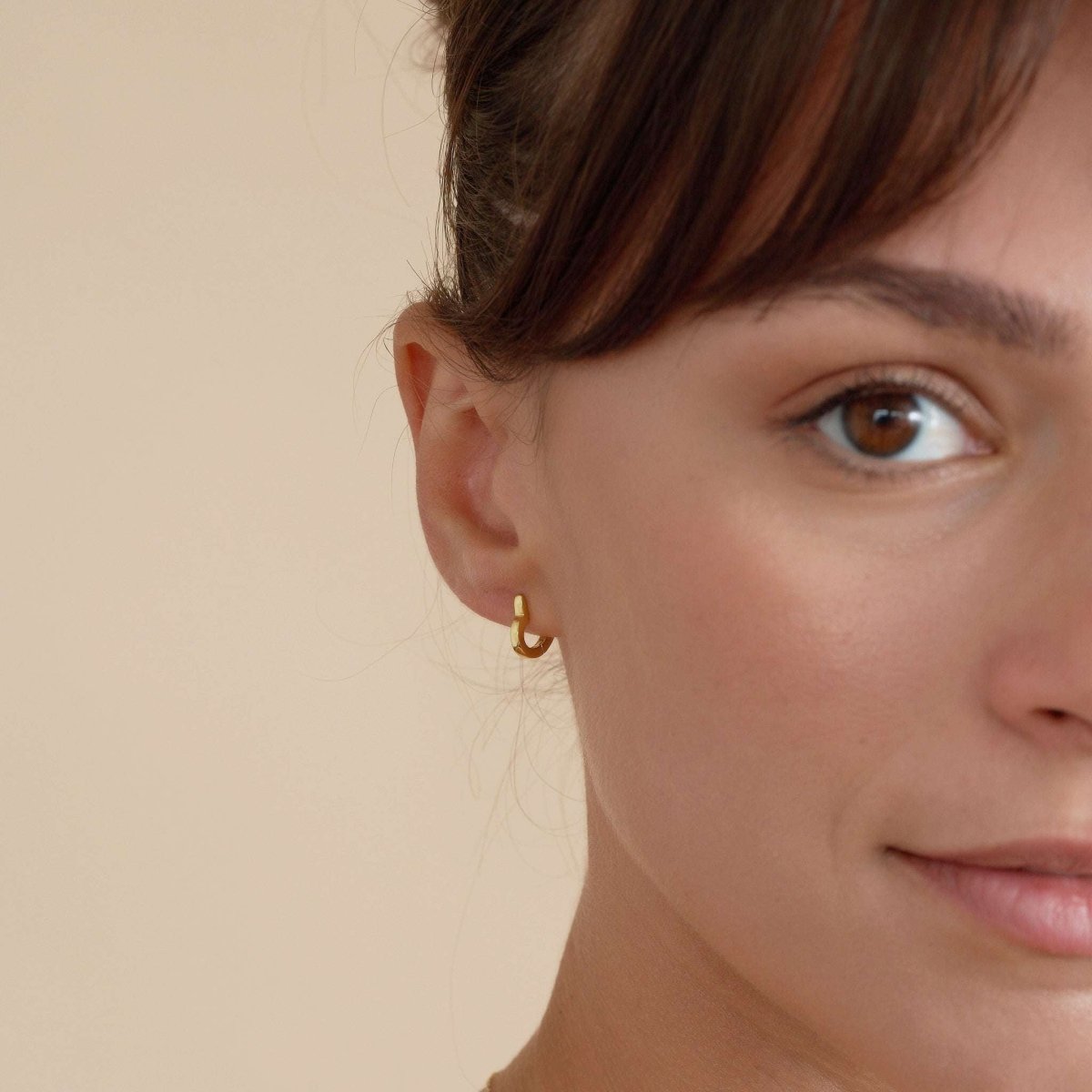Heart Huggie Hoops in Gold - LÉA