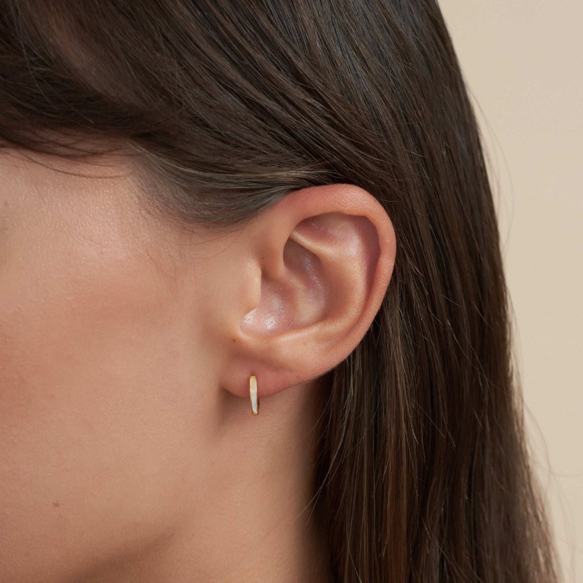 Mother of Pearl Inlay Hoops In Gold - LÉA