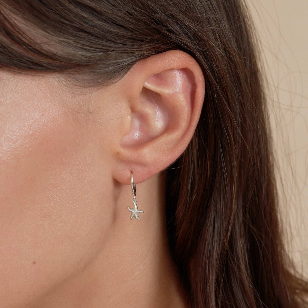 Starfish Dangle Hoop Earrings in Silver - LÉA