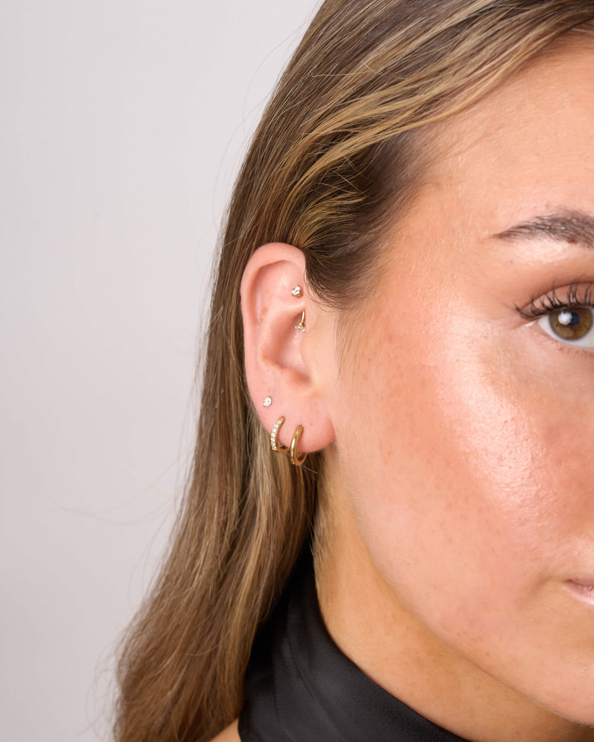 Titanium Everyday Sparkle Earring Set In Gold