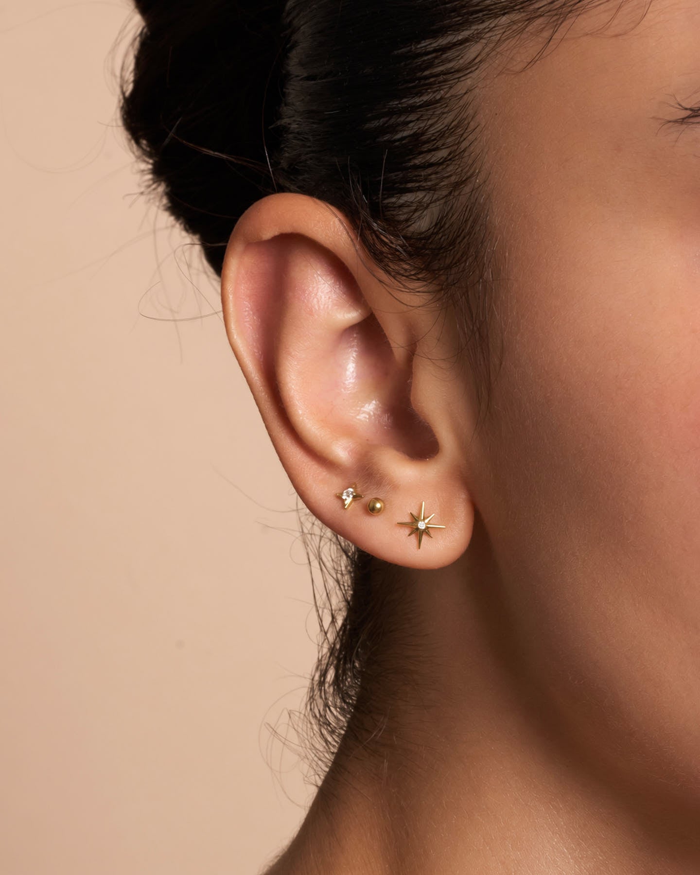 Titanium Starburst Flat Back Studs Set In Gold
