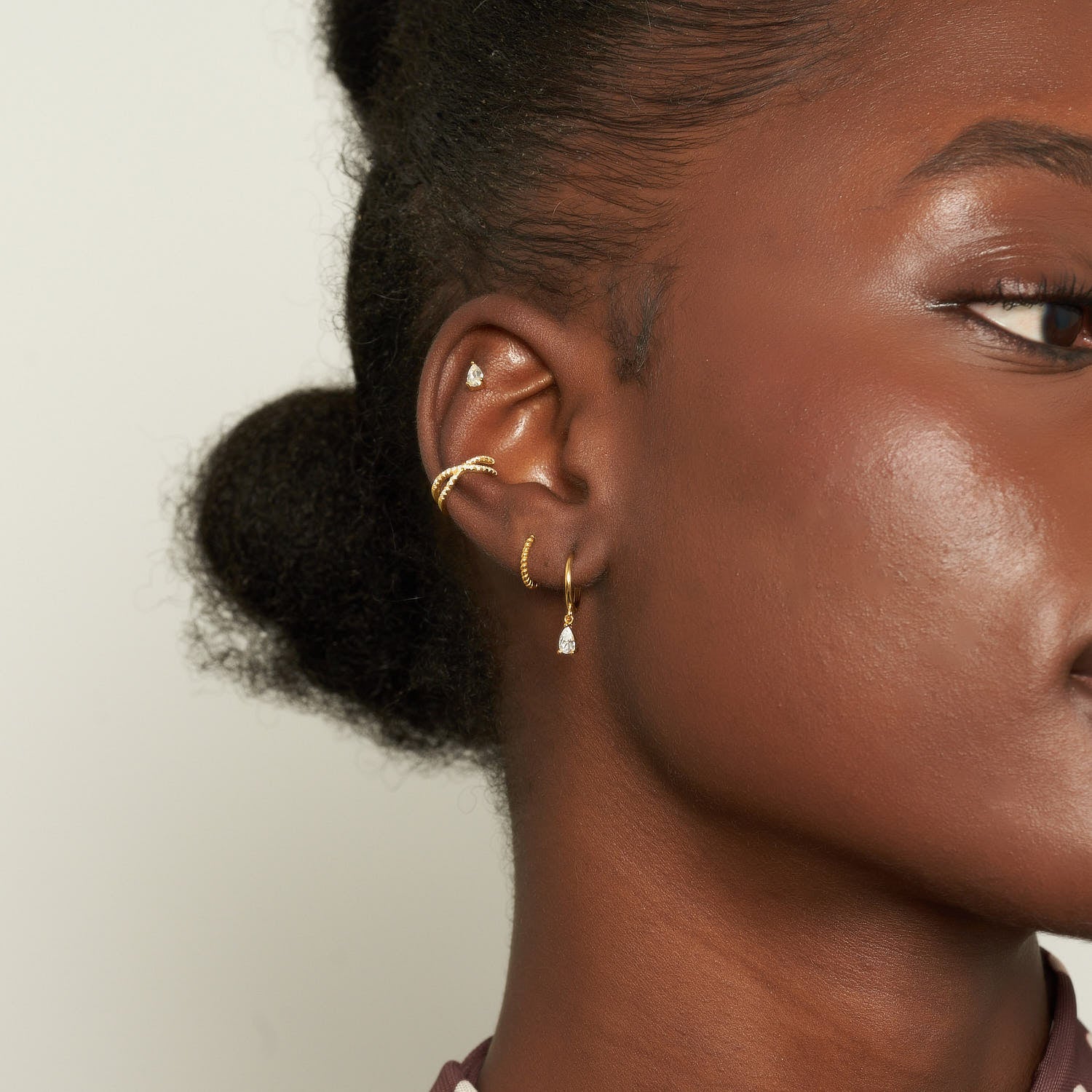 Crystal Teardrop Flat Back Studs In Gold