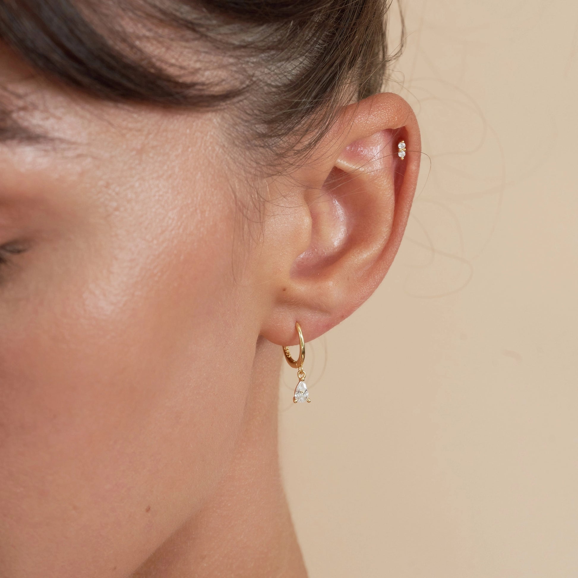 Duo Crystal Barbell Studs In Gold
