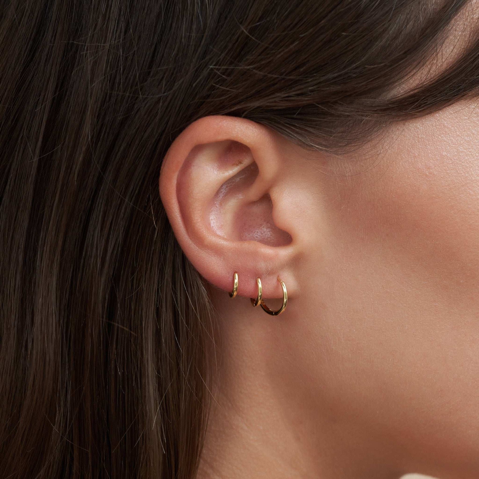 Essential Seamless Huggie Hoops In Gold