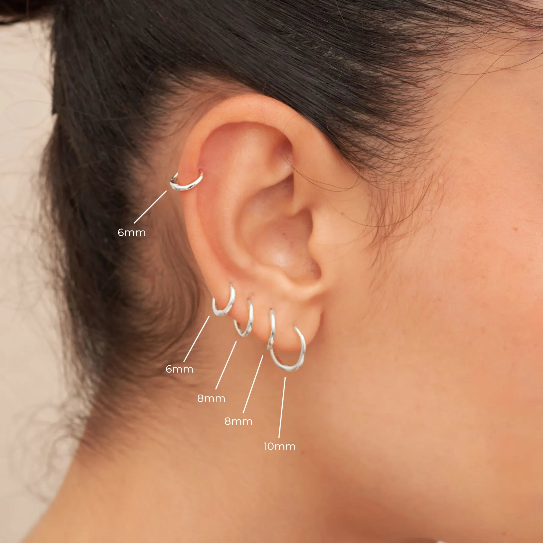 Essential Huggies Earrings Set in Silver