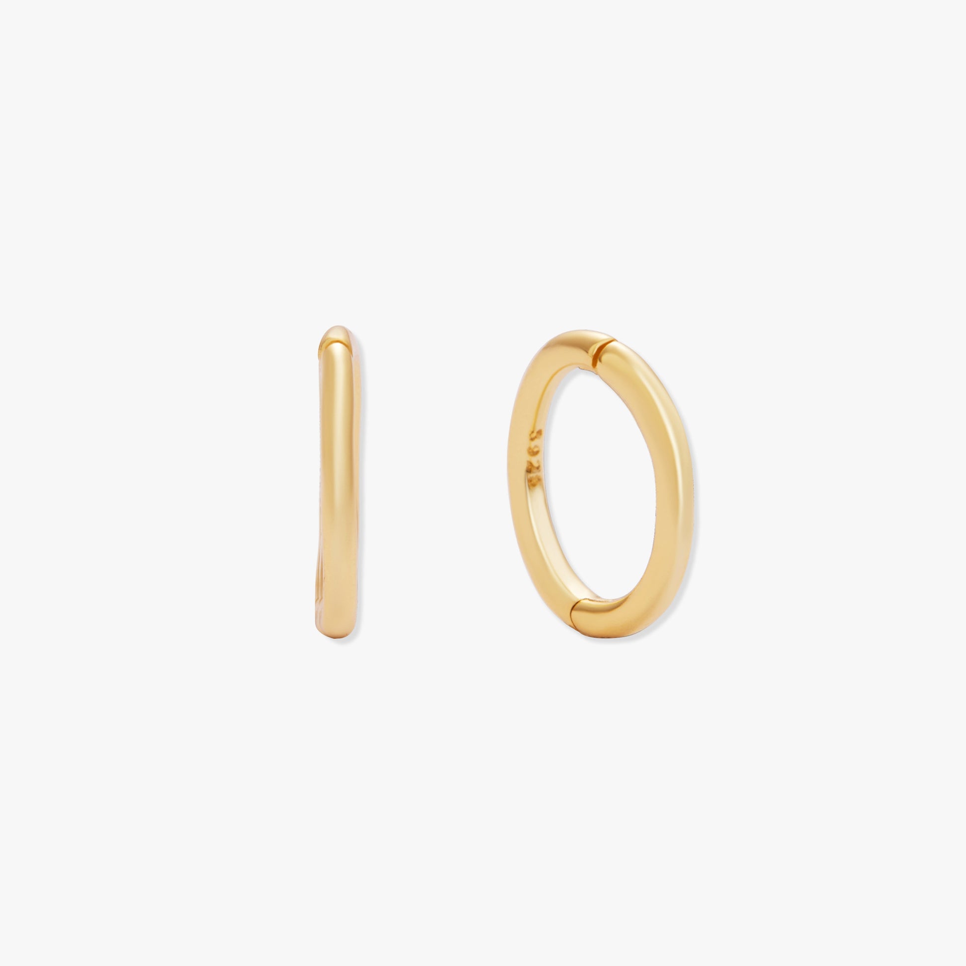 Essential Seamless Huggies In Gold