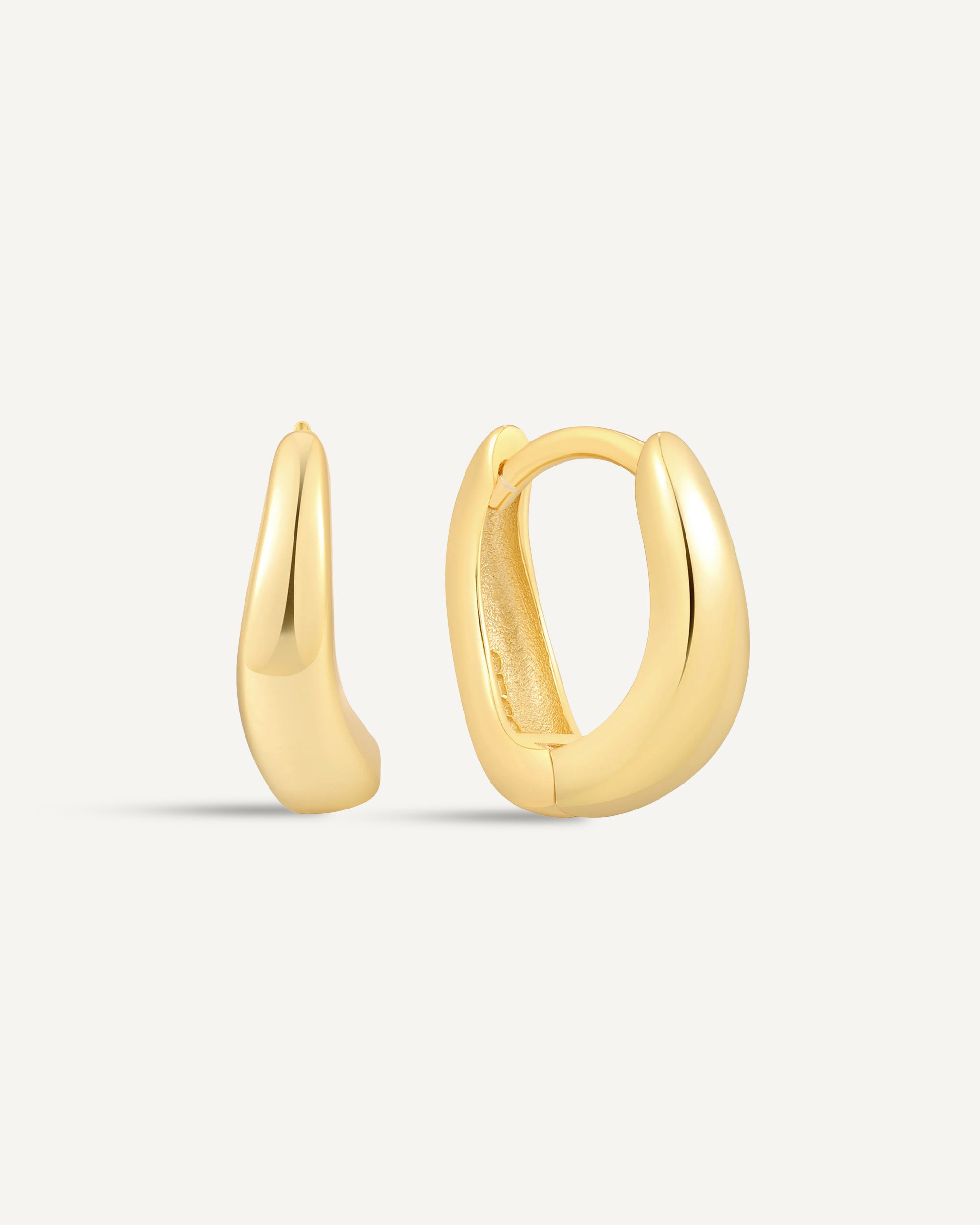 Tapered Wavy Huggie Hoops In Gold