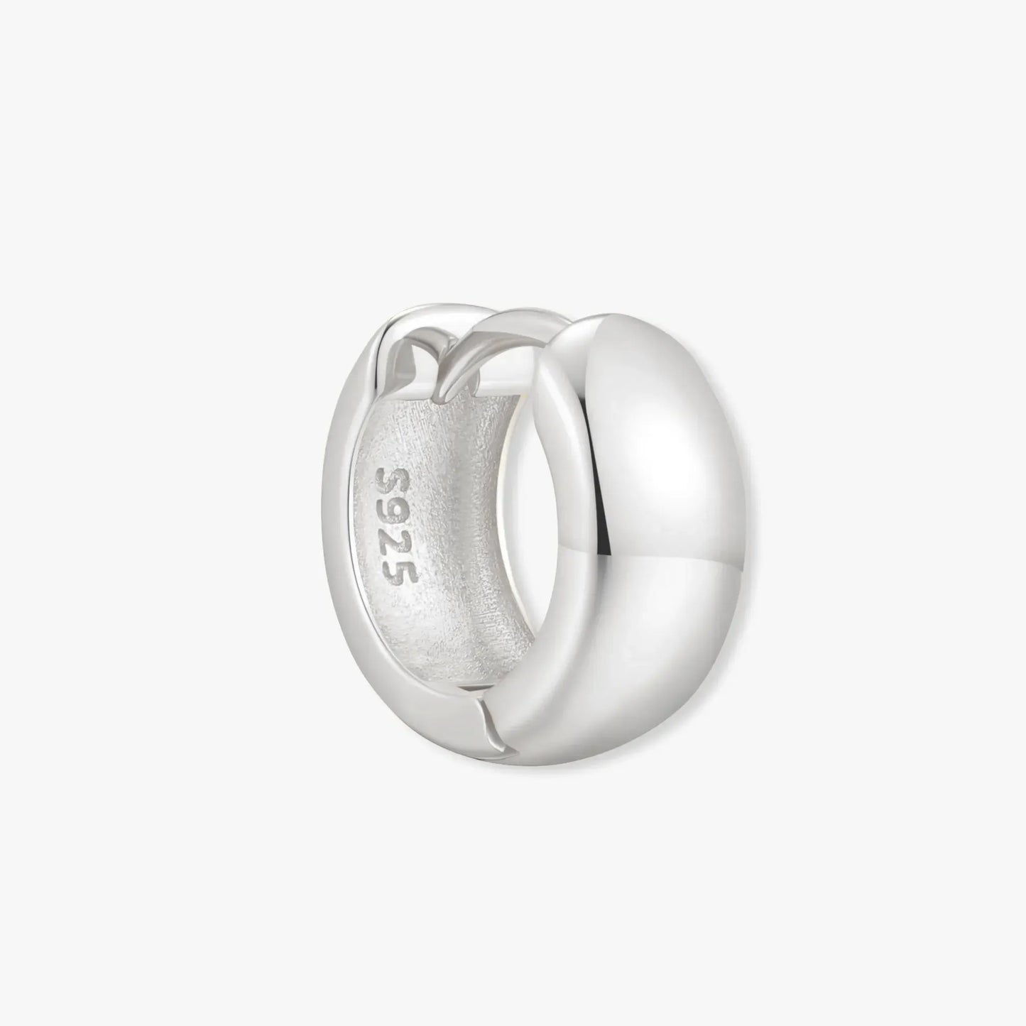 Essential Chubby Click Hoops In Silver