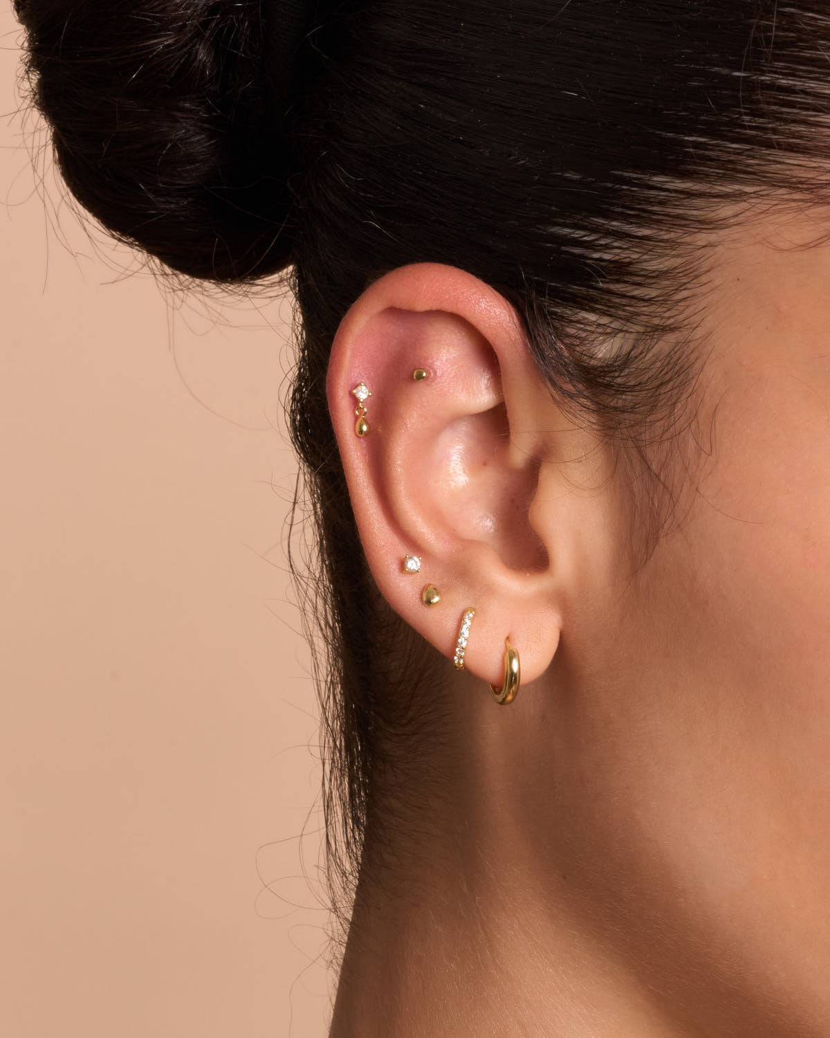 Teardrop Flat Back Stud In Gold