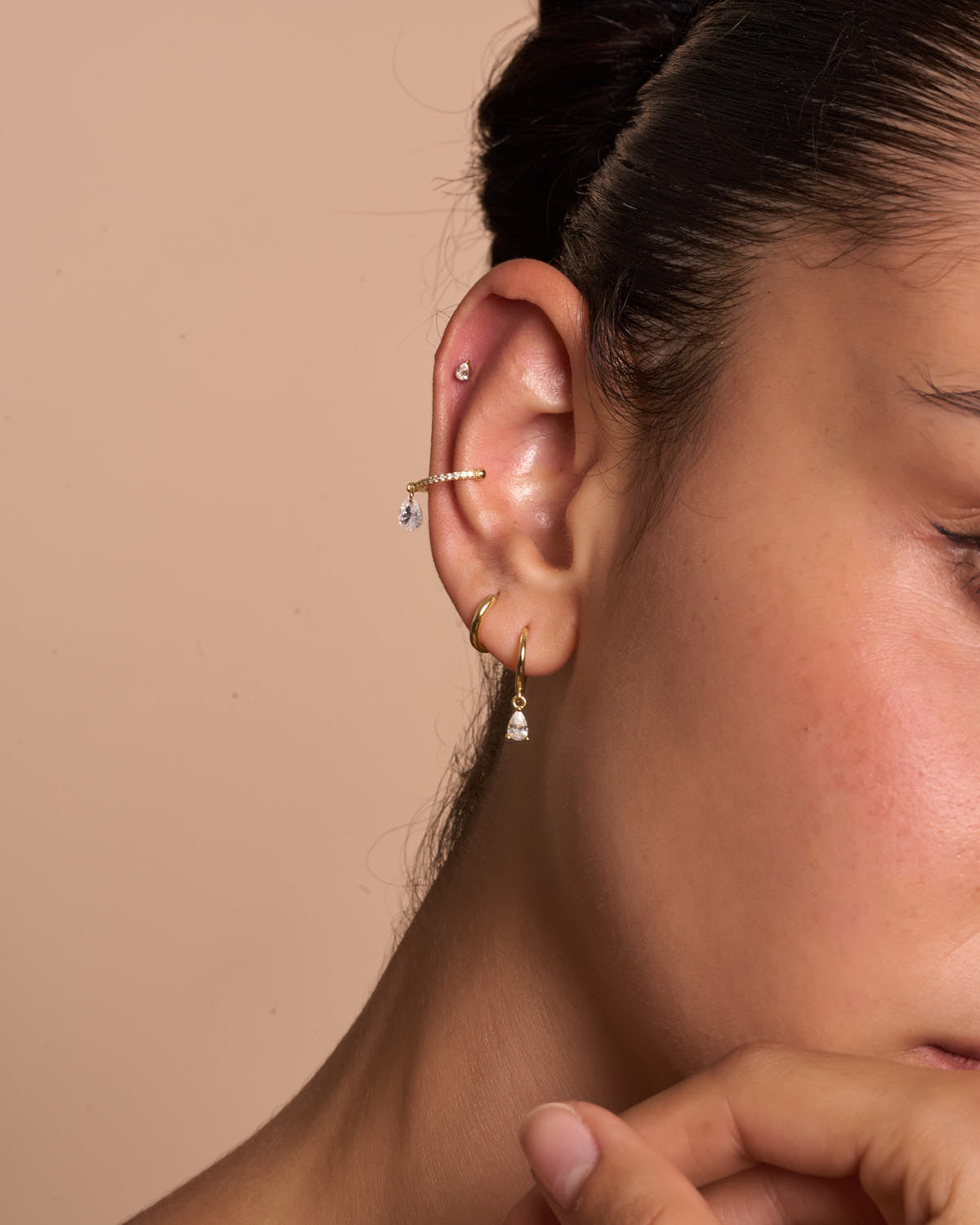 Titanium Teardrop Flat Back Stud In Gold