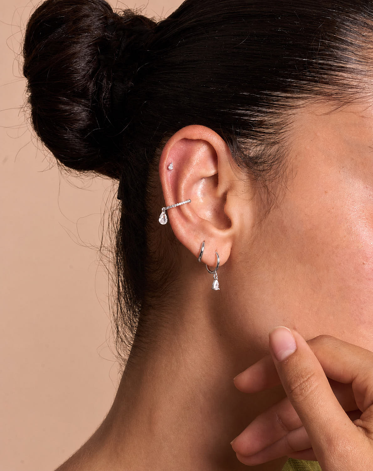 Titanium Teardrop Flat Back Stud In Silver