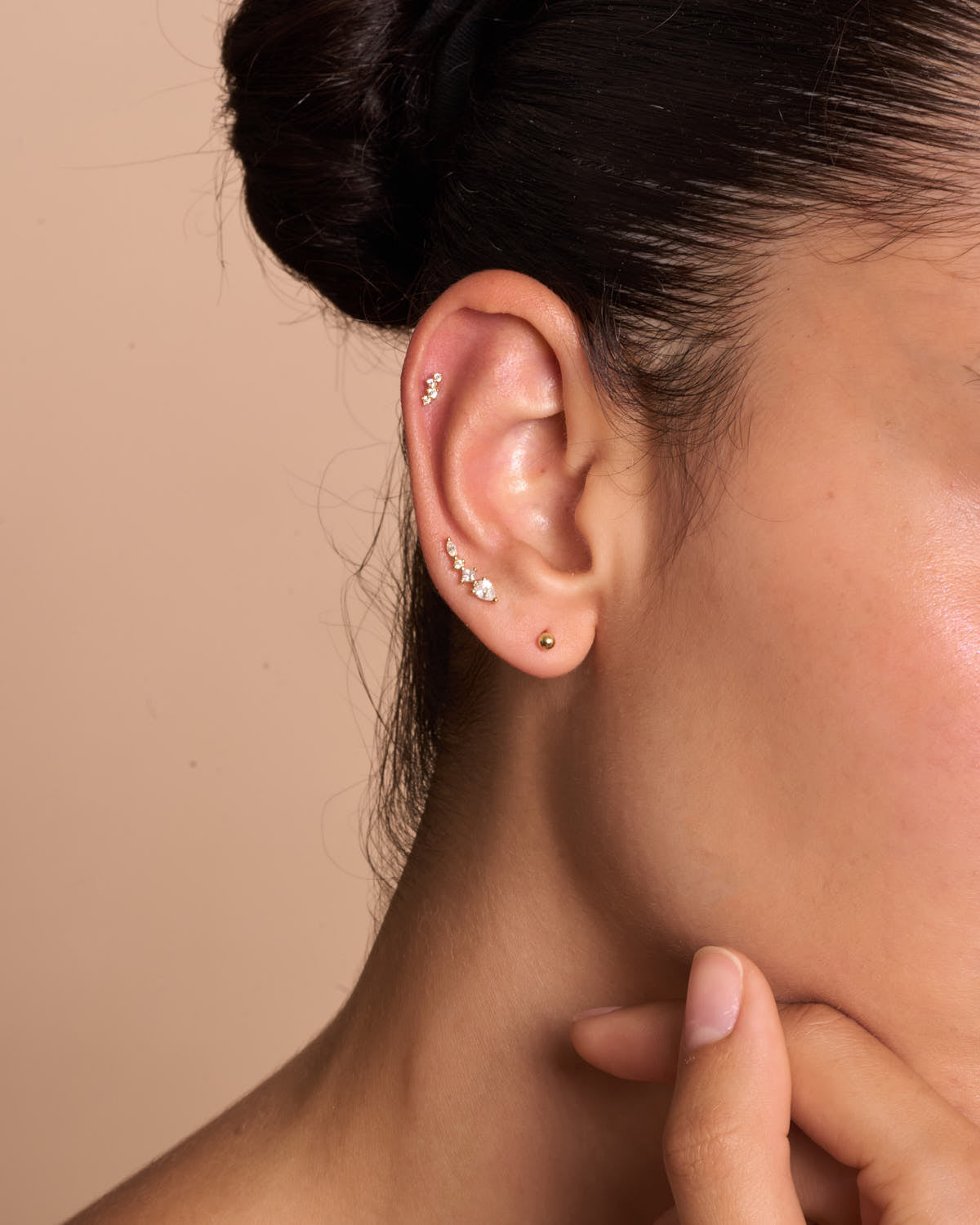 Crystal Curve Flat Back Stud In Gold