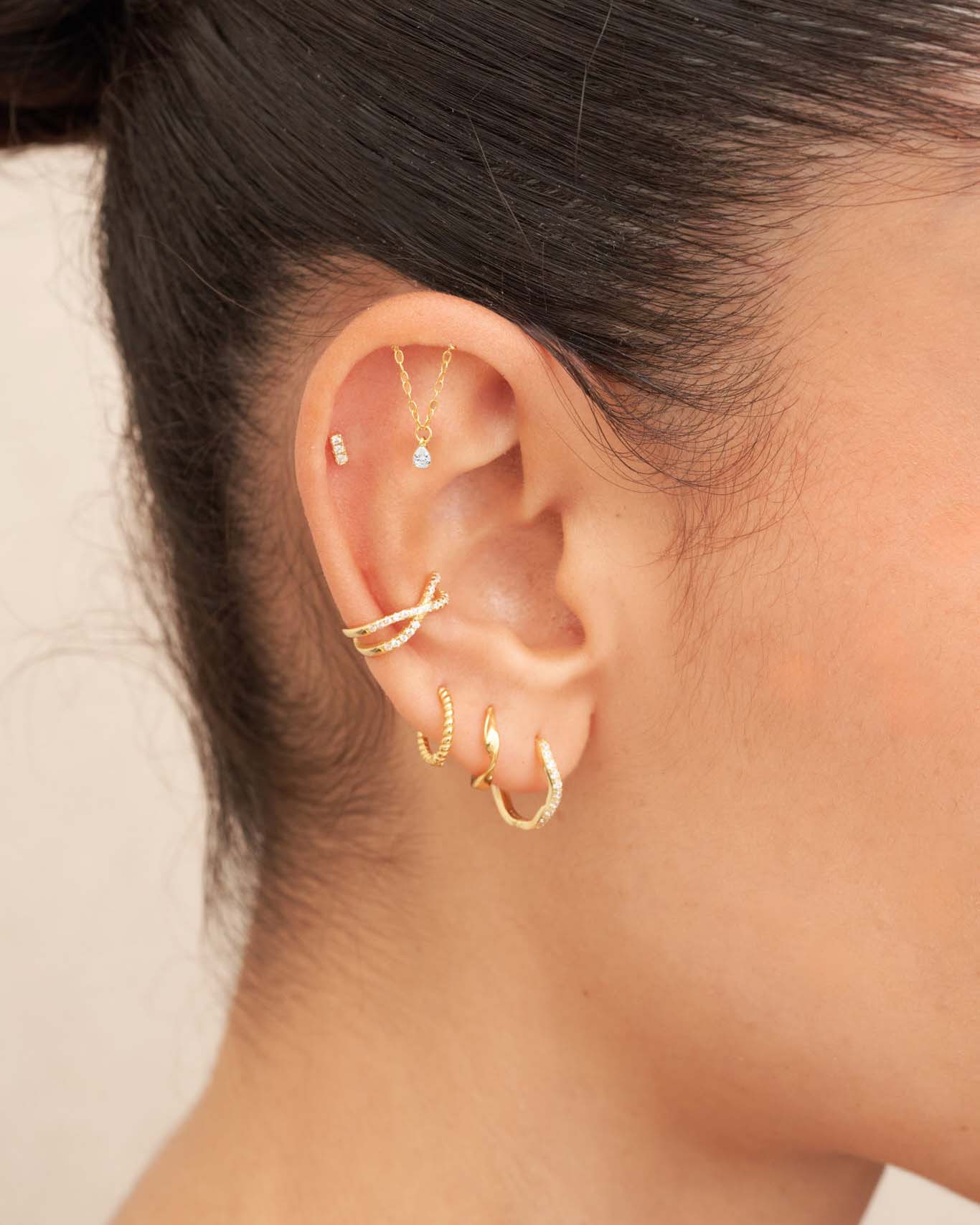 Titanium Teardrop Chain Flat Back Stud in Gold