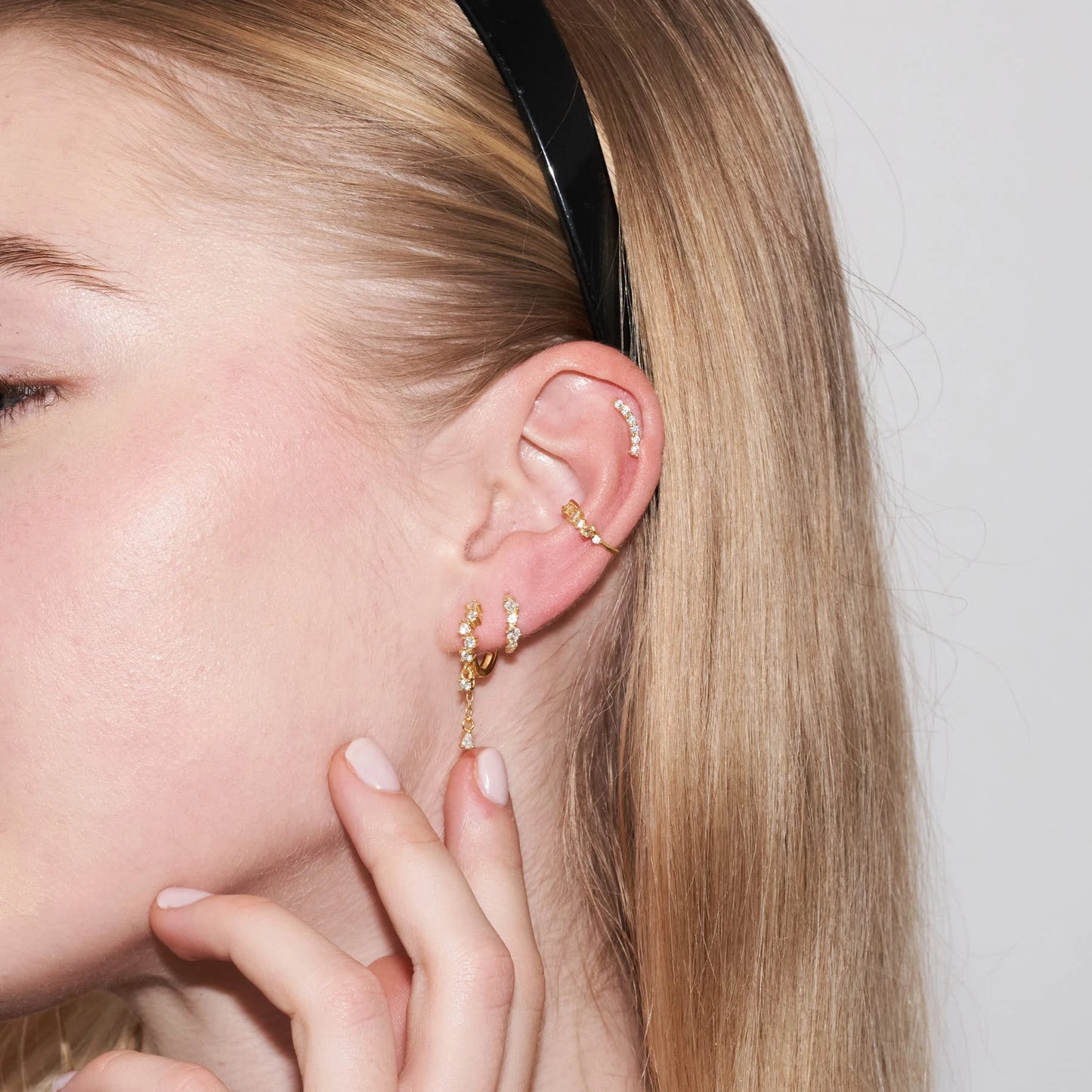 Pave_Crescent_Barbell_Climber_Stud_In_Gold-3