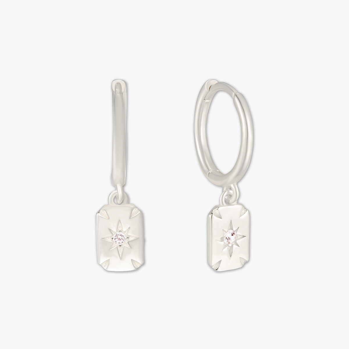 Star Charm Dangle Earrings in Silver- LÉA