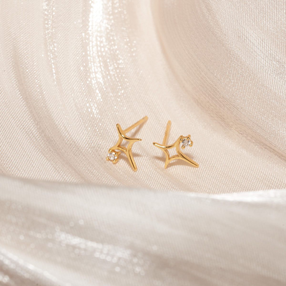 Starlight Spark Studs in Gold