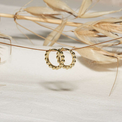 Bobble Huggie Hoops In Gold - LÉA