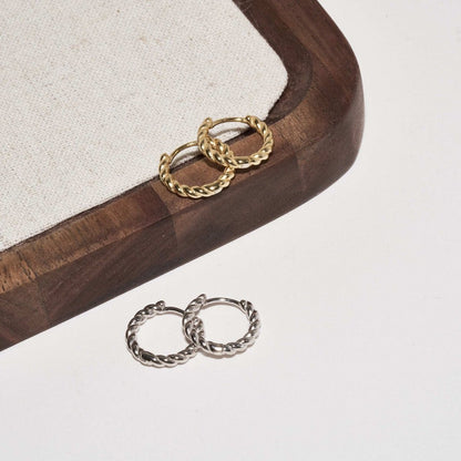 Braided Rope Huggie Hoops In Gold - LÉA
