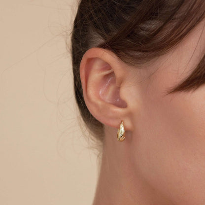Celestial Star Tapered Hoops In Gold - LÉA