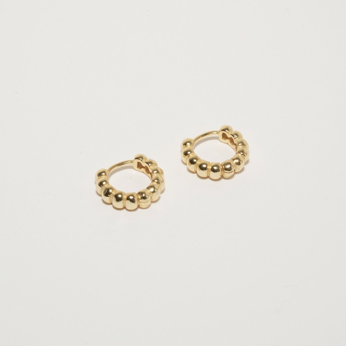 Chubby Beaded Huggies In Gold - LÉA