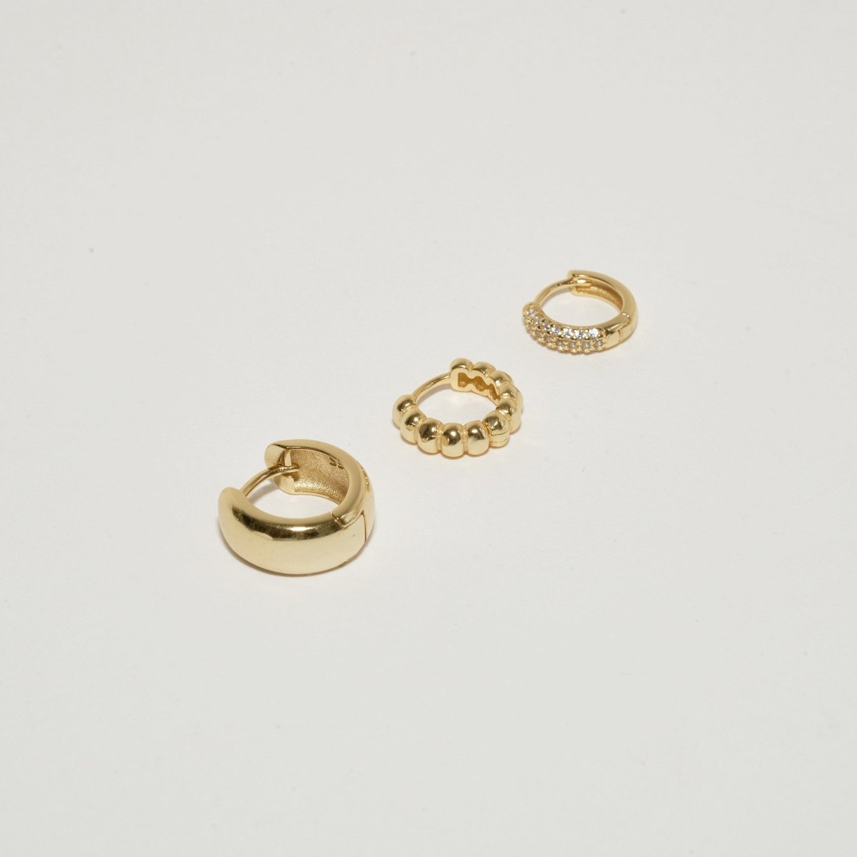Chunky Huggie Hoops Set in Gold - LÉA