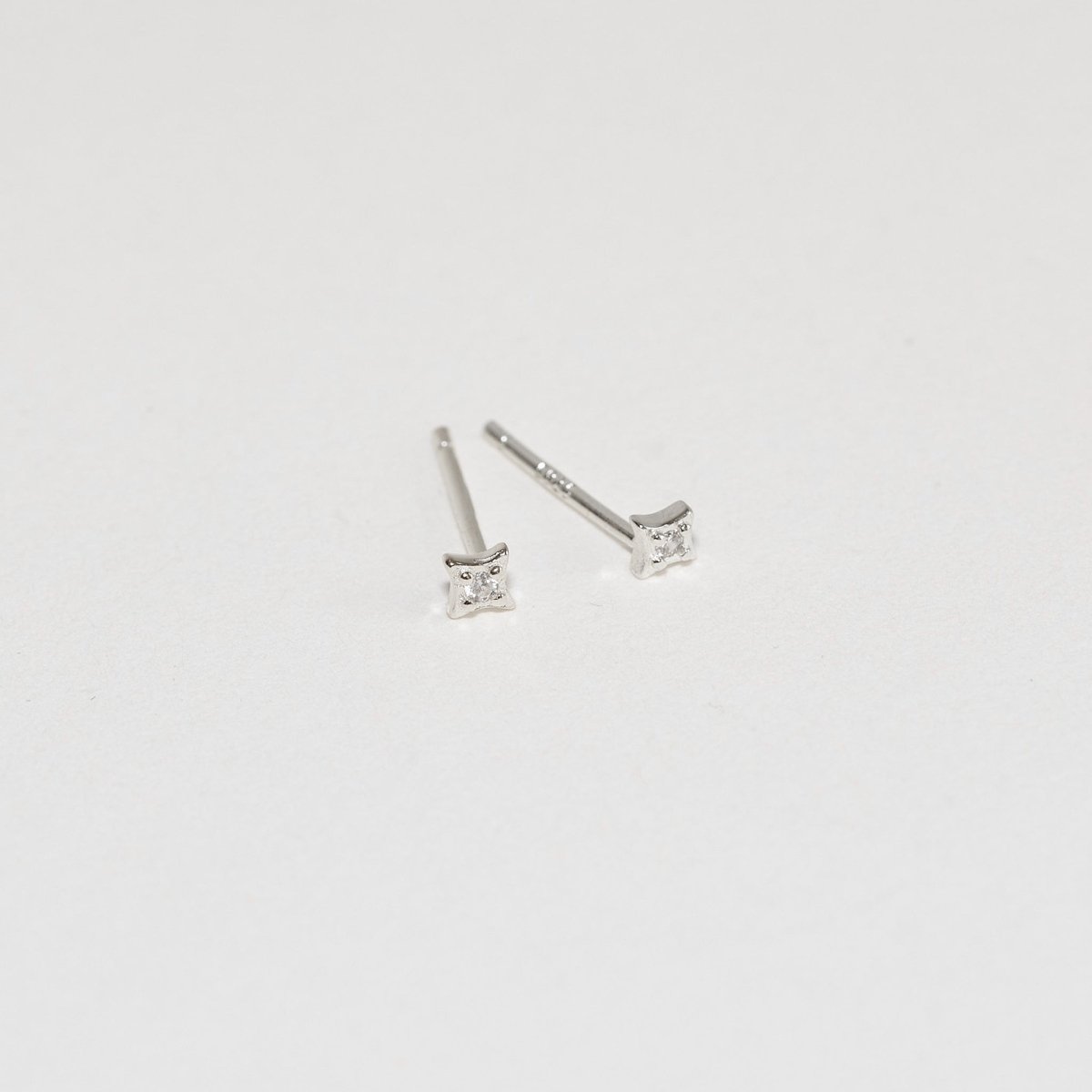 Cosmic Star Gem Stud Earrings in Silver - LÉA