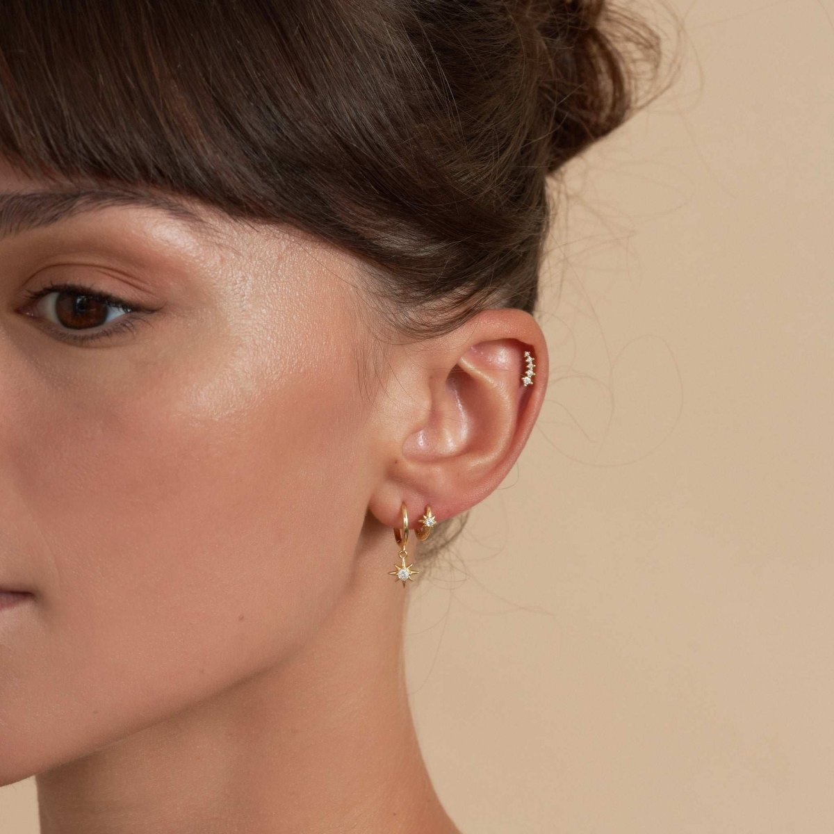 Crystal Climber Stud Earrings In Gold - LÉA