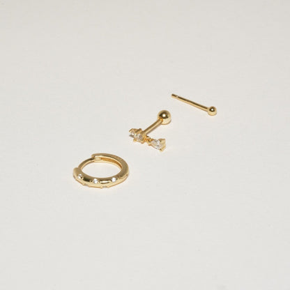 Dainty Crystal Earrings Set in Gold - LÉA