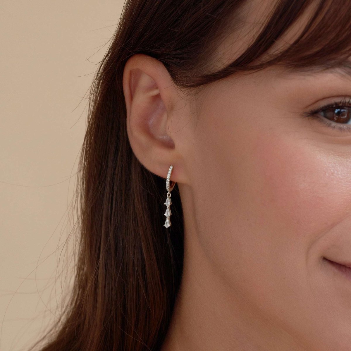 Diamond Drop Earrings In Silver - LÉA
