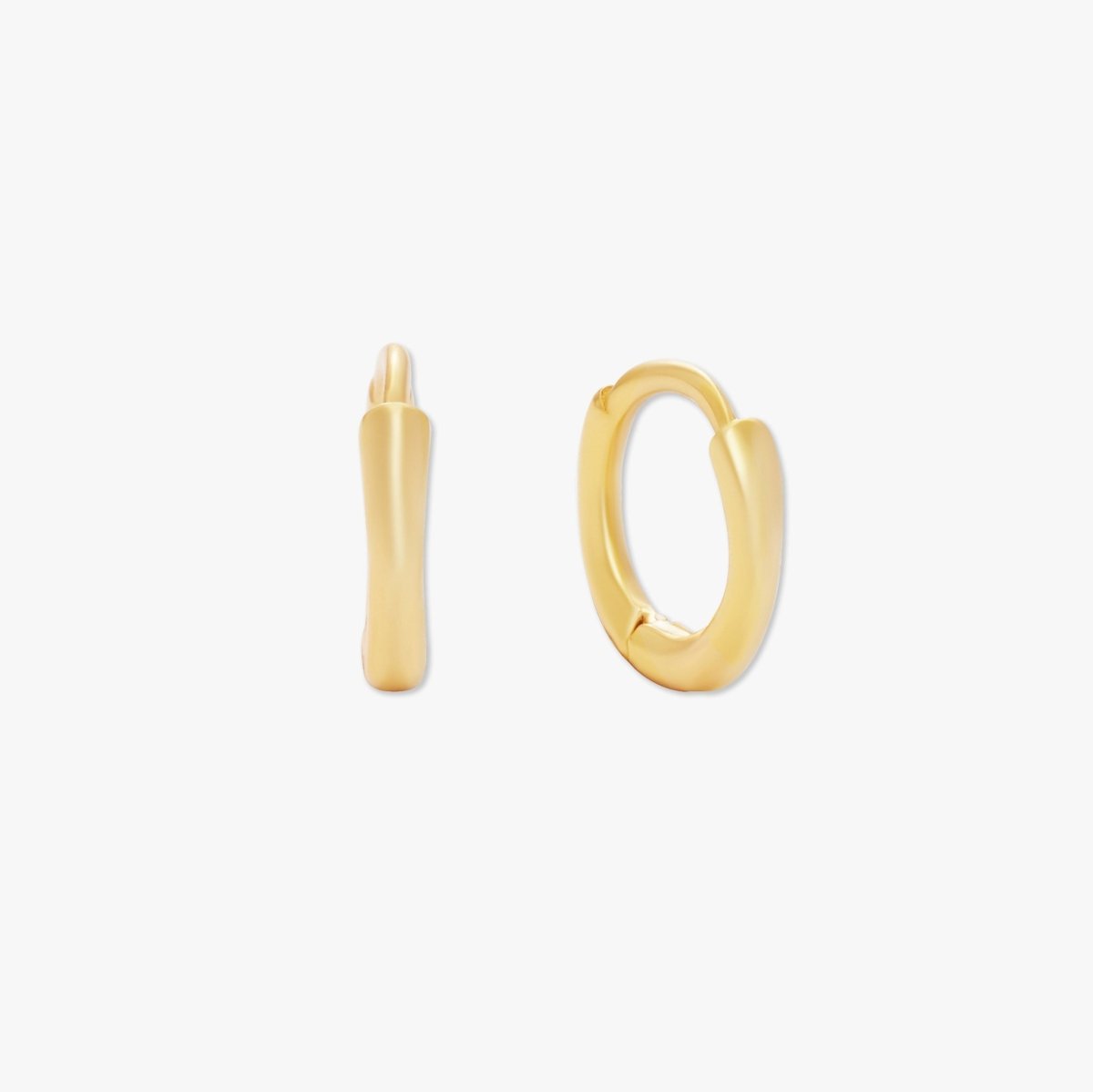Essential Cartilage Hoops in Gold - LÉA