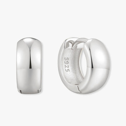 Essential Chubby Click Hoops In Silver - LÉA