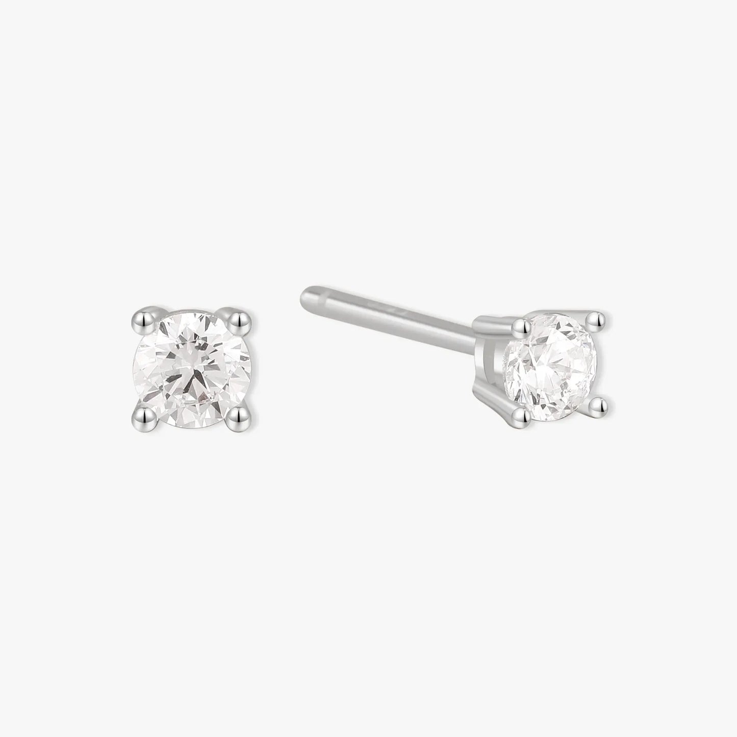 Essential Diamond Studs In Silver - LÉA