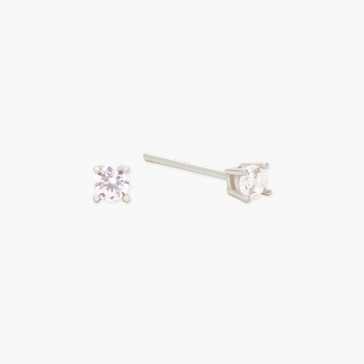 Essential Diamond Studs In Silver - LÉA