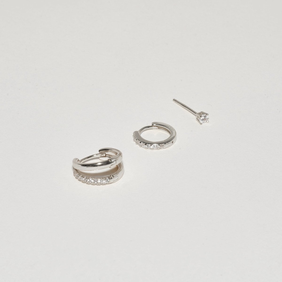 Everyday Crystal Huggies Set in Silver - LÉA