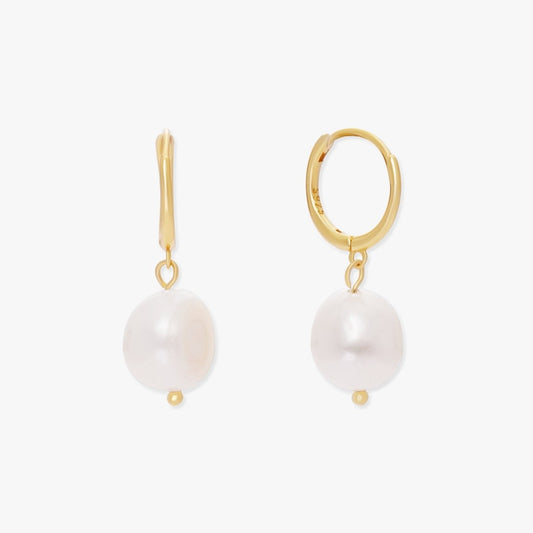 Freshwater Pearl Dangle Hoops in Gold - LÉA
