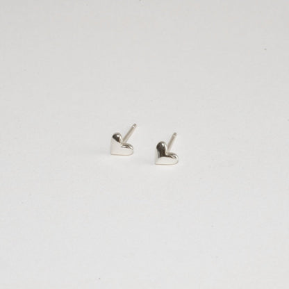 Heart Stud Earrings in Silver - LÉA