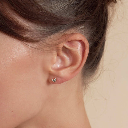 Heart Stud Earrings in Silver - LÉA