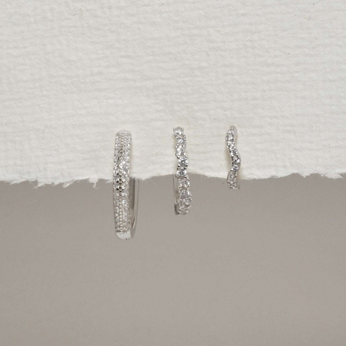 Medium Crystal Hoops Set in Silver - LÉA