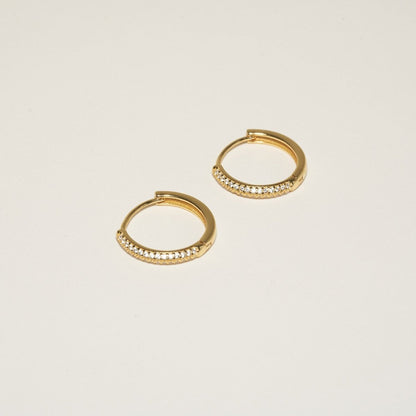 Medium Crystal Paved Hoops In Gold - LÉA