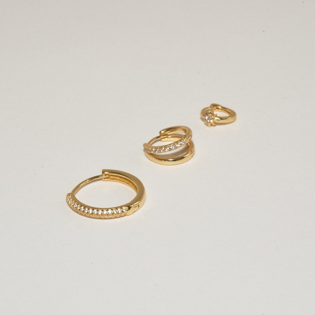 Paved Everyday Hoops Set in Gold - LÉA
