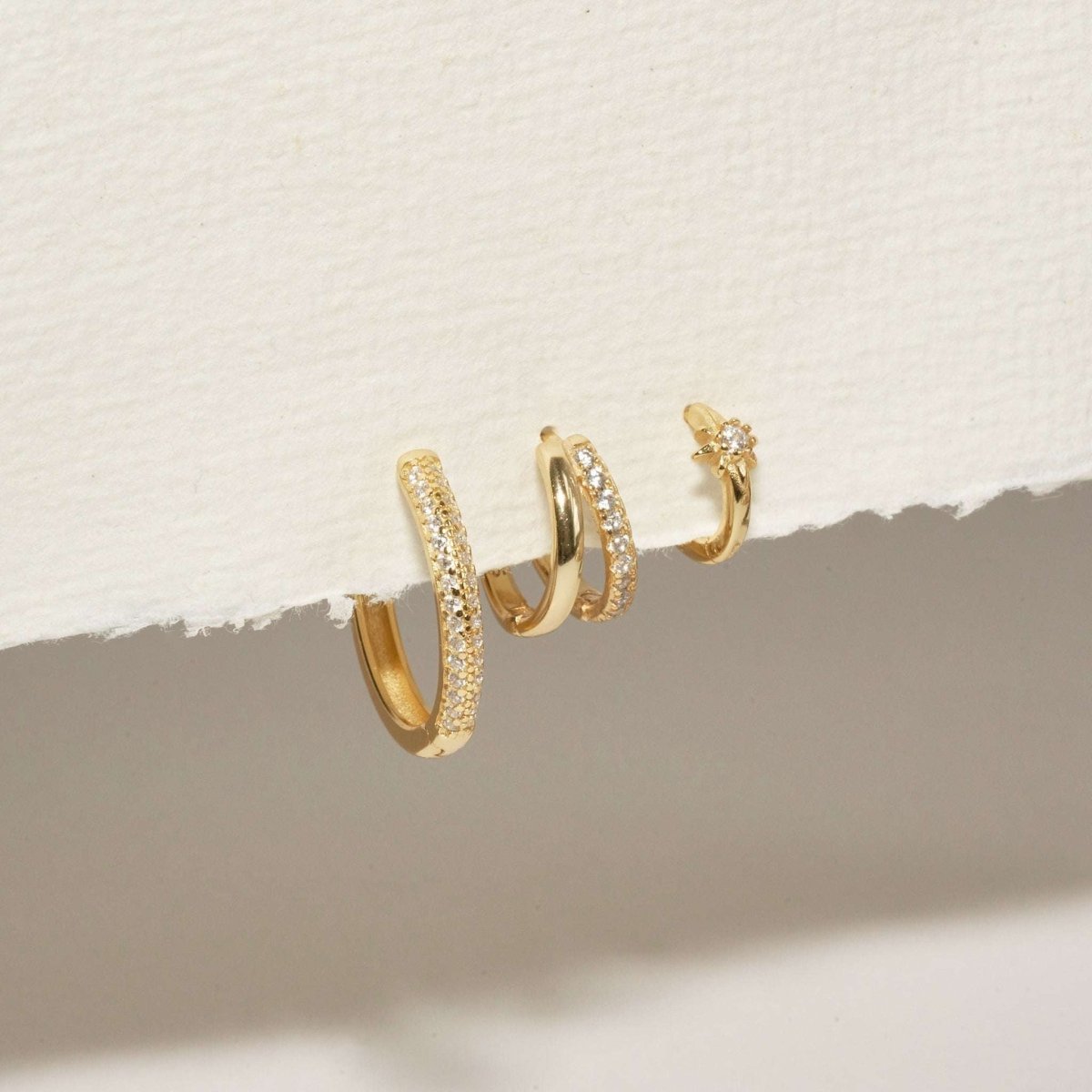 Paved Everyday Hoops Set in Gold - LÉA