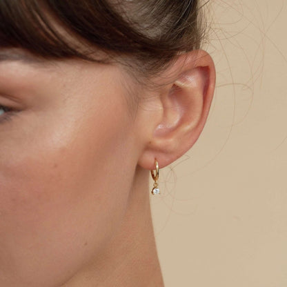 Round Gem Dangle Hoops in Gold - LÉA