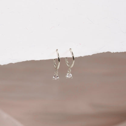 Round Gem Dangle Hoops in Silver - LÉA